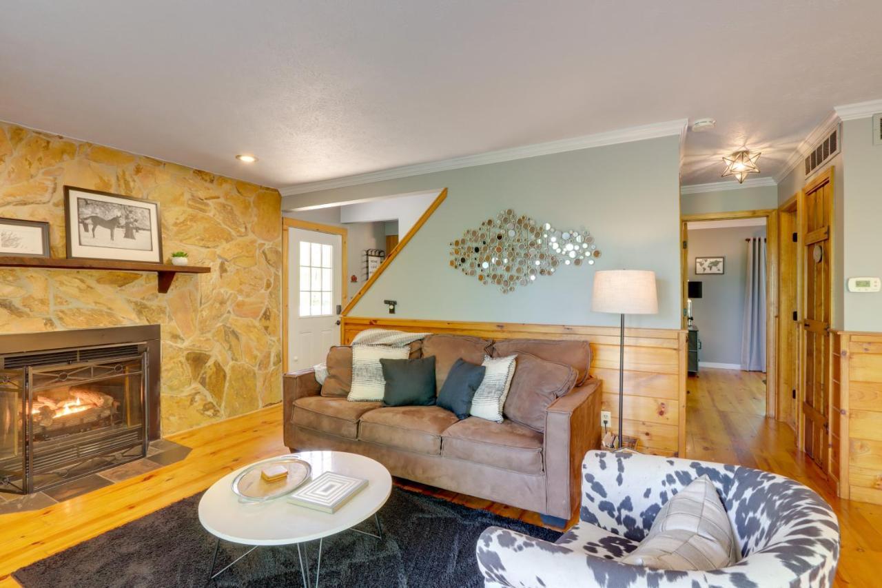 Holiday home Getaway With Hot Tub And Seasonal View! Blue Ridge
